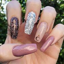 Light-Mauve-Nails-with-Roses-4