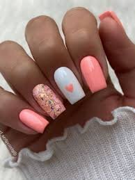Light-Peach-Color-Nails-to-Refresh-Your-Look-10
