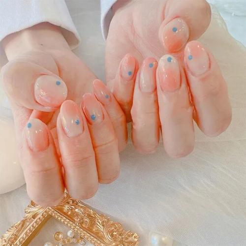Light-Peach-Color-Nails-to-Refresh-Your-Look-4