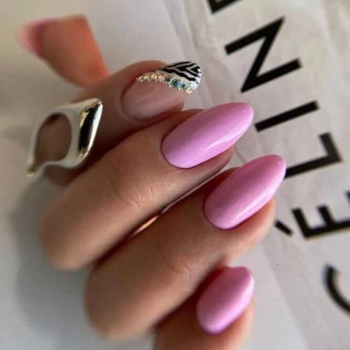 Light-Pink-Nails-2