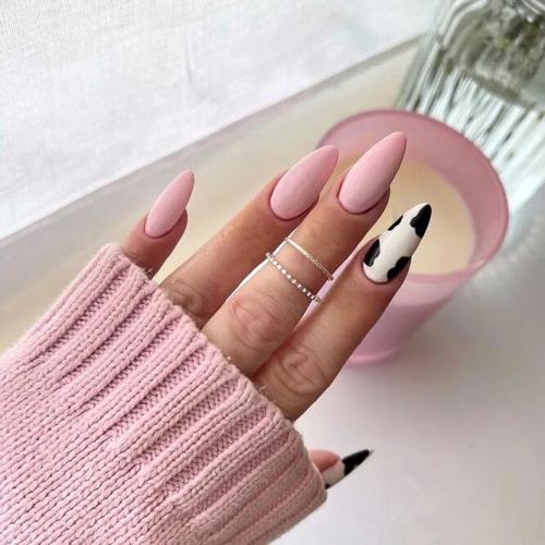 Light-Pink-Nude-Nails-3
