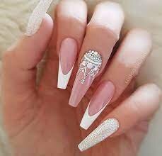 Light-Pinky-Coffin-Nails-with-Stones-3