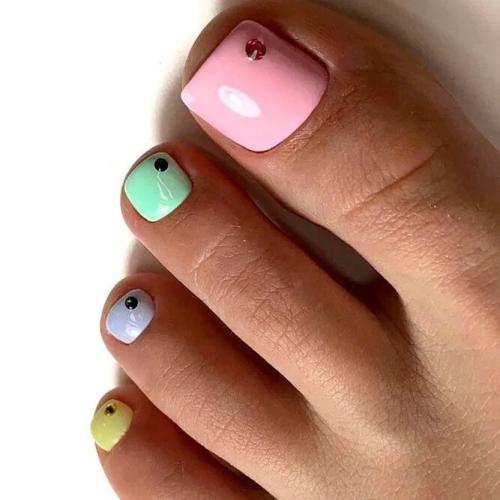 Light-Toe-Nail-Colors-To-Try-3