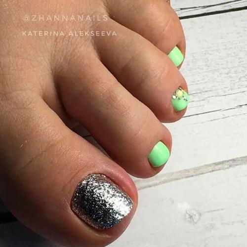Light-Toe-Nail-Colors-To-Try-4