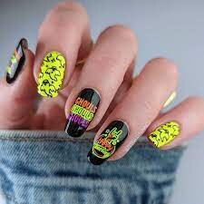 Light-in-the-Dark-Yellow-Mani-2