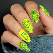 Light-in-the-Dark-Yellow-Mani-5