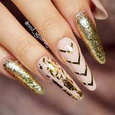 Long-Nail-with-gold-design-4