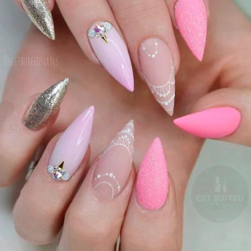 Luxury-and-Chic-Stiletto-Sassy-Nails-4