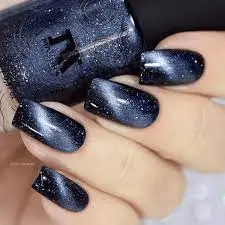 Magical-Holiday-Galaxy-Nails-Art-2