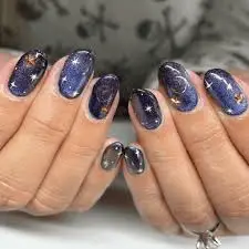 Magical-Holiday-Galaxy-Nails-Art-8