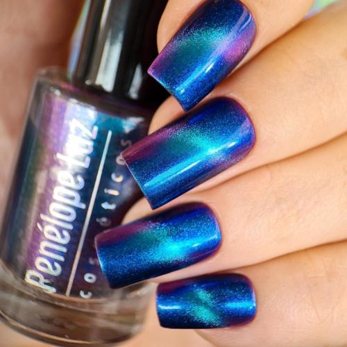 Magnetic-Nail-Polish-Art-2