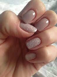 Manicure-with-Glitter-Accents-7