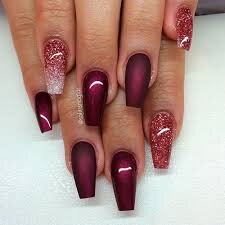 Maroon-Ombre-Nails-4