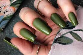 Matte-And-Glossy-Mix-For-Short-Coffin-Nails-9