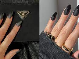 Matte-Black-Nails-3