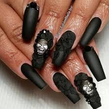 Matte-Black-Nails-with-3D-Nail-Art-6.jpg