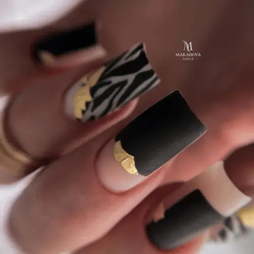 Matte-Black-Nails-with-Gold-1.jpg