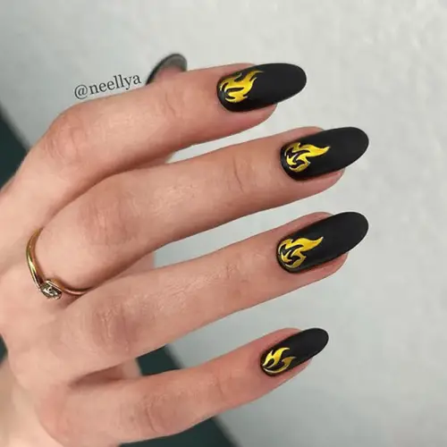 Matte-Black-Nails-with-Gold-2.jpg