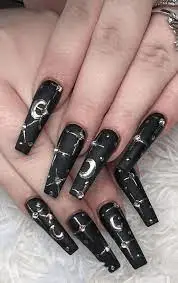 Matte-Black-Nails-with-Metallic-Stars-2.jpg