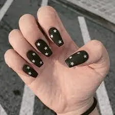 Matte-Black-Nails-with-Metallic-Stars-3.jpg