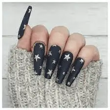 Matte-Black-Nails-with-Metallic-Stars-4.jpg