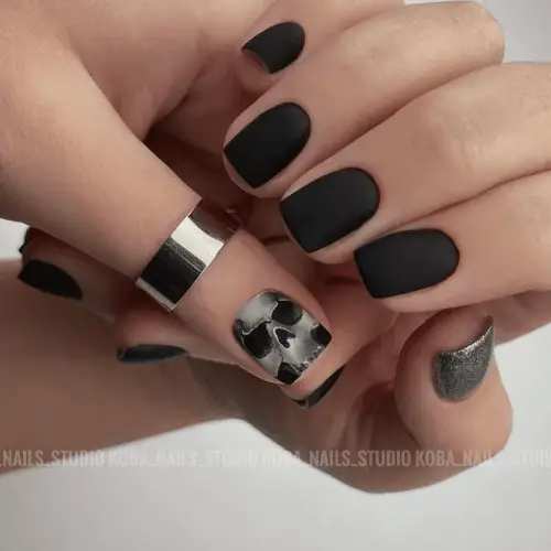 Matte-Black-Nails-with-Silver-2.jpg