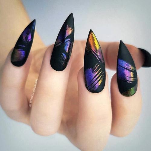 Matte-Black-Stiletto-Nails-3