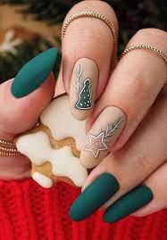 Matte-Christmas-Nails-3