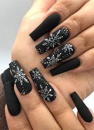 Matte-Christmas-Nails-6