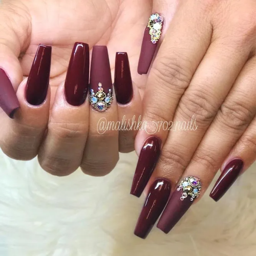 Matte-Maroon-Nails-4