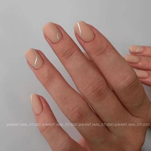 Matte-Nails-For-Business-Ladies-1