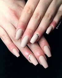 Matte-Nude-Nails-10