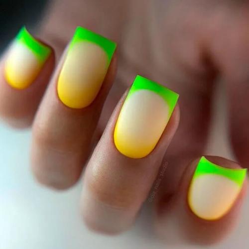 Matte-Ombre-Nail-Art-is-Always-Chic-1