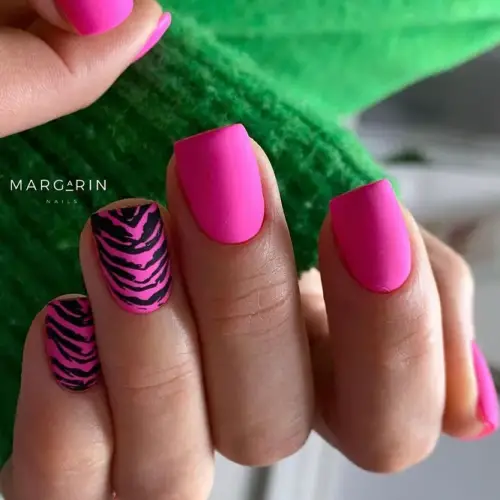 Matte-Pink-Nails-Designs-with-Black-1