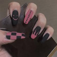 Matte-Short-Coffin-Nails-7