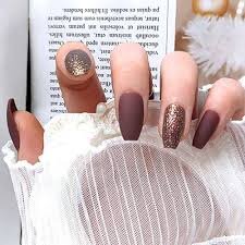 Matte-Short-Coffin-Nails-8