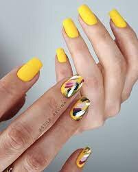 Matte-Yellow-Short-Nails-3