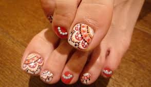 Mehndi-Art-for-Toes-and-Manicure-5