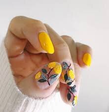 Messy-Yellow-Nail-Art-7