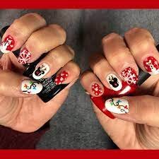 Mickey-Mouse-Christmas-Nails-3