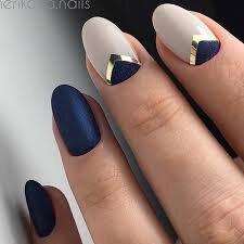 Minimalist-Homecoming-Nails-8