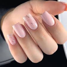 Minimalist-Homecoming-Nails-9