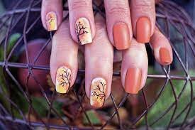 Minimalist-Nail-Art-For-Autumn-Nails-7