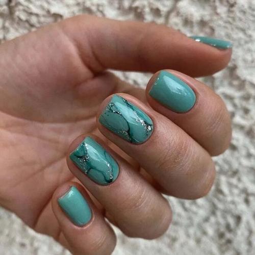 Mint-Green-Nail-Color-for-Summer-1