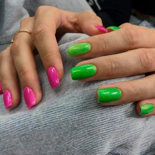 Mismatched-Hands-Nail-Designs-1