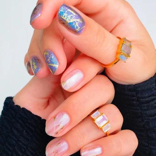 Mismatched-Hands-Nail-Designs-3