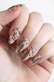 Mistletoe-Leaves-Christmas-Nails-2