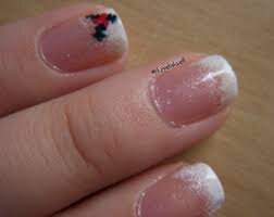 Mistletoe-Leaves-Christmas-Nails-7