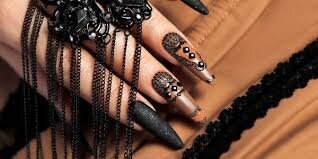 Modern-Vibe-Black-Nails-8