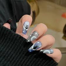 Moonlight-Magic-on-Black-Nails-10